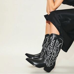 NWT Reformation Olive Western Boot Black - Size 7.5